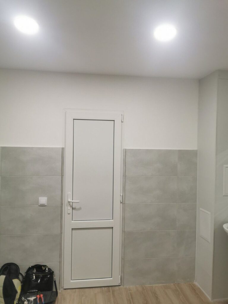 Облаштування безбар’єрного доступу в 5 колективних центрах (гуртожитках) для маломобільних груп населення. 