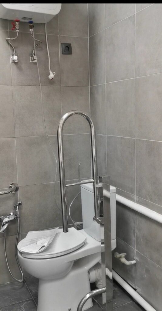 Ремонт приміщень та облаштування санвузлів із забезпеченням доступу для маломобільних груп населення в краєзнавчому музеї Берестинської міської ради. 